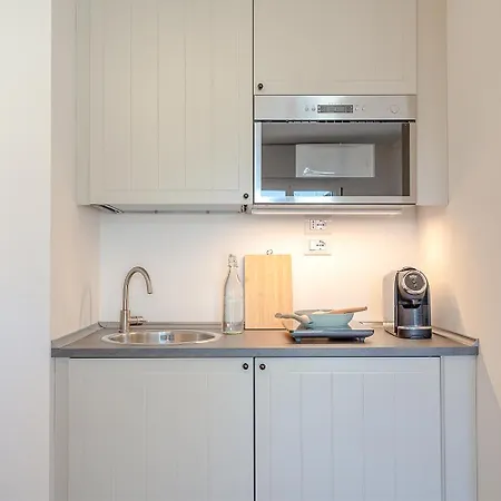 Kis-s Square Lovely Flat - Italywego